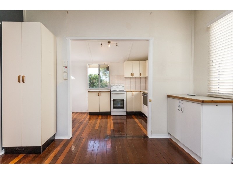 28 DONALD STREET, Woody Point QLD 4019