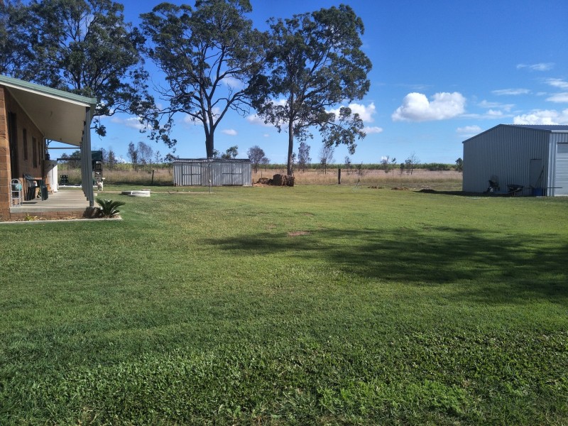 68 Usshers Rd, Sharon QLD 4670