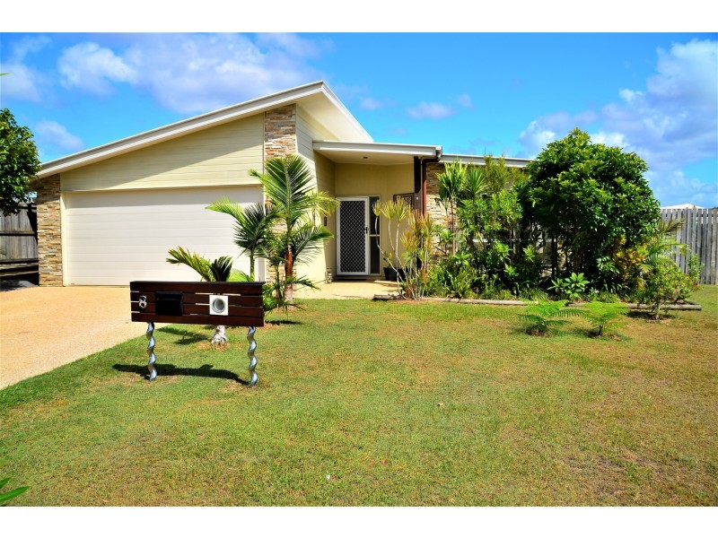 8 Boambillee Circuit, Cooloola Cove QLD 4580