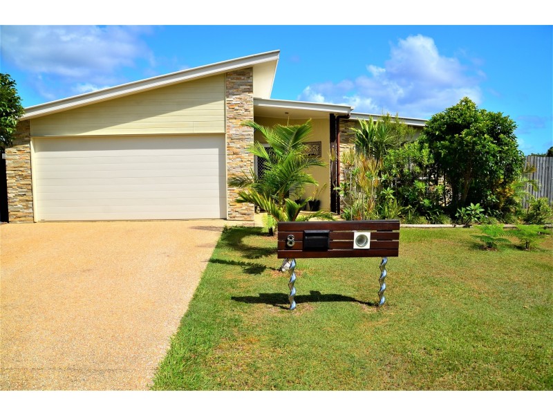 8 Boambillee Circuit, Cooloola Cove QLD 4580