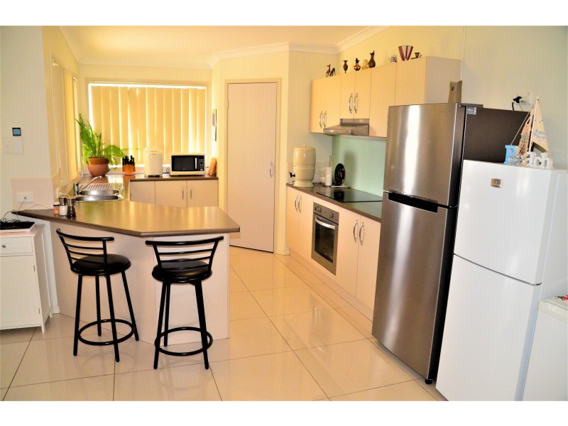 8 Boambillee Circuit, Cooloola Cove QLD 4580