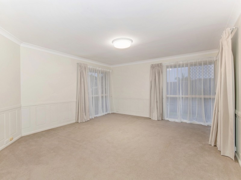 52 Inverness Way, Parkwood QLD 4214