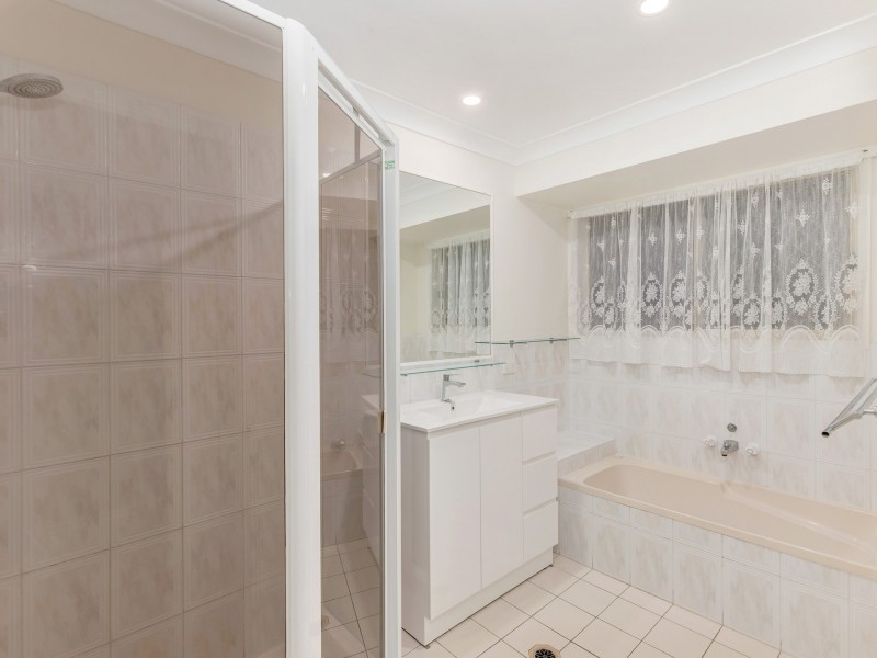 52 Inverness Way, Parkwood QLD 4214