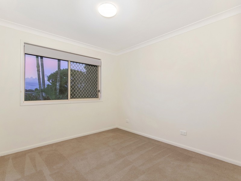 52 Inverness Way, Parkwood QLD 4214