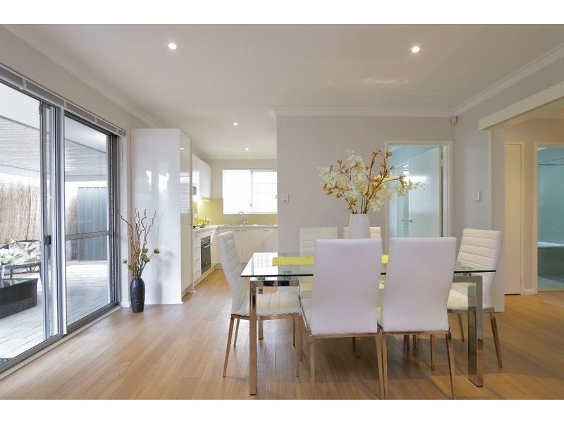 3B Nethercott Street, Huntingdale WA 6110