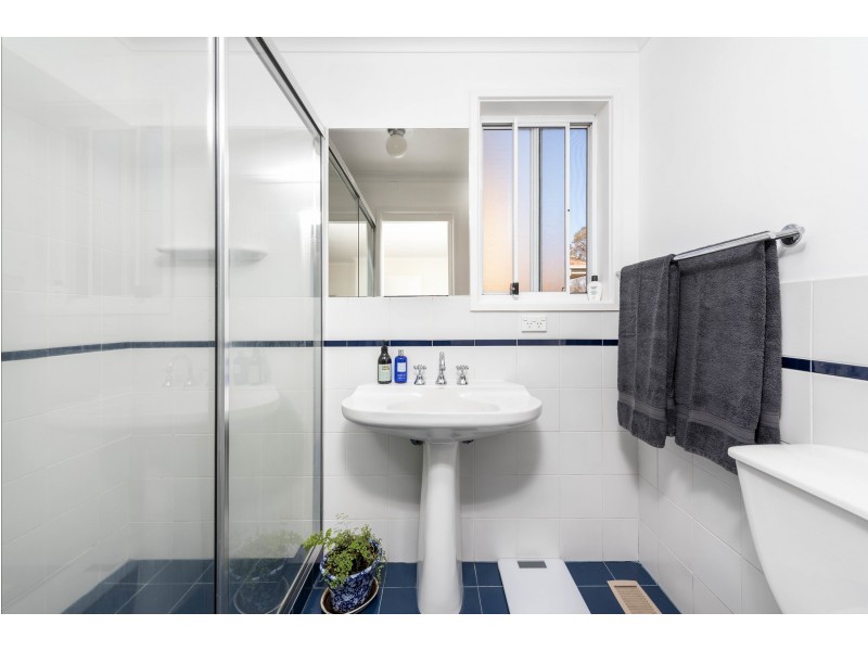 10 Kidston Crescent, Curtin ACT 2605