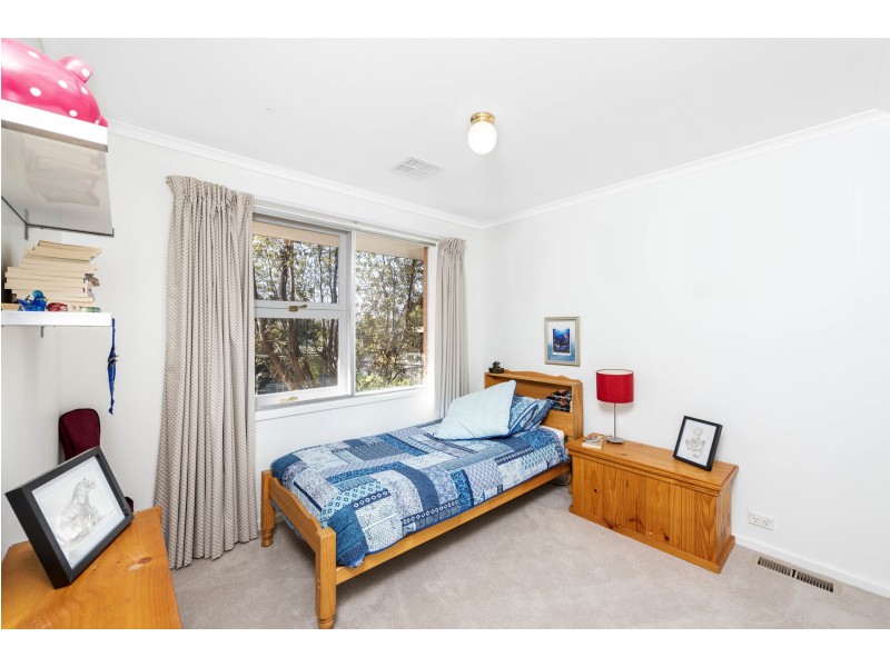 10 Kidston Crescent, Curtin ACT 2605