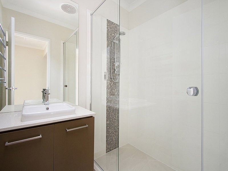 6 Peak Lane, Yarrabilba QLD 4207