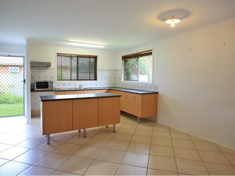 7 Hepburn Street, White Rock QLD 4868