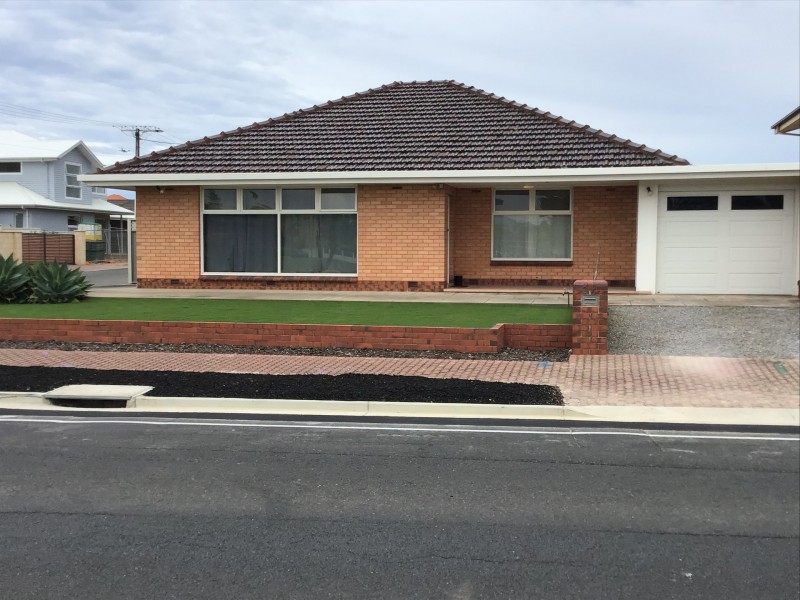 1/34 Patawalonga Frontage, Glenelg North SA 5045