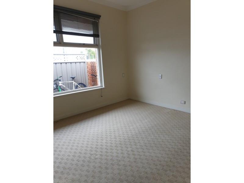 1/34 Patawalonga Frontage, Glenelg North SA 5045