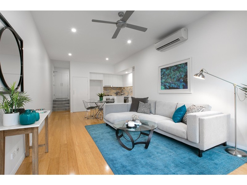 2/1 Livingstone St, Yeerongpilly QLD 4105