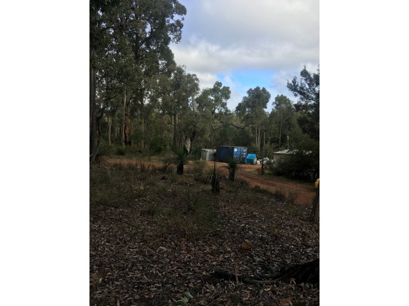 10 Marshwood Place, Sawyers Valley WA 6074