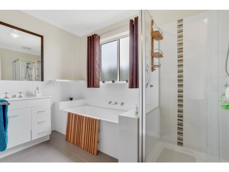 24 Ferguson Road, Leopold VIC 3224