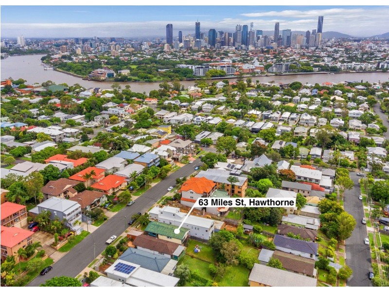 63 Miles Street, Hawthorne QLD 4171