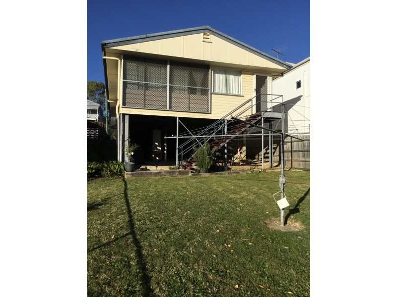 63 Miles Street, Hawthorne QLD 4171