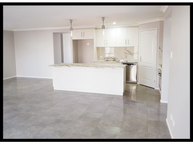 1/6 Farrer Street, Cranley QLD 4350