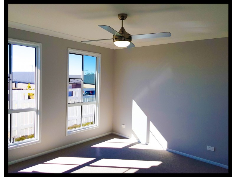 1/6 Farrer Street, Cranley QLD 4350