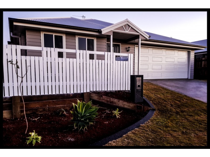 1/6 Farrer Street, Cranley QLD 4350