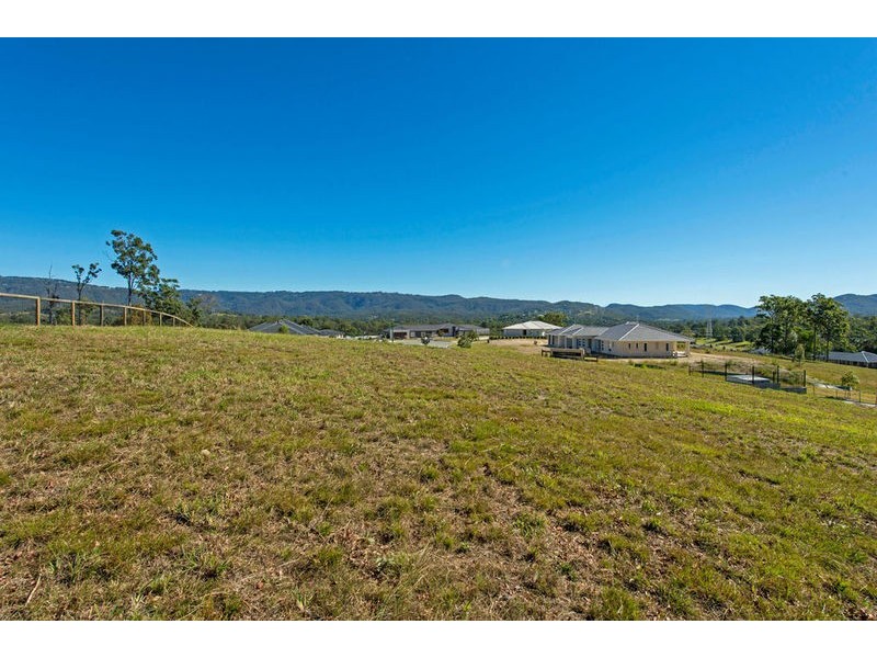 109 BURLEY GRIFFIN DRIVE, Maudsland QLD 4210