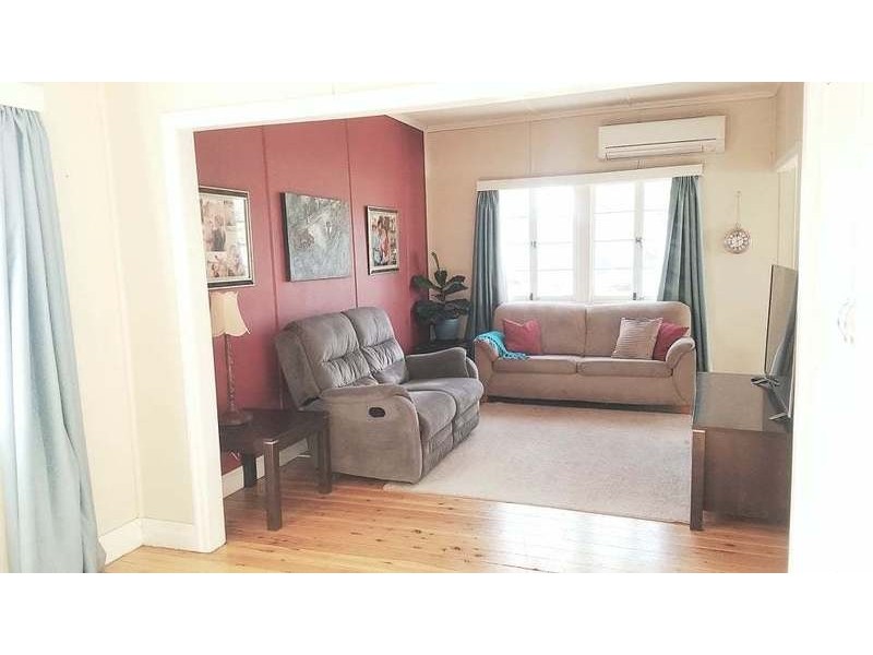 4 Drury Street, Dalby QLD 4405