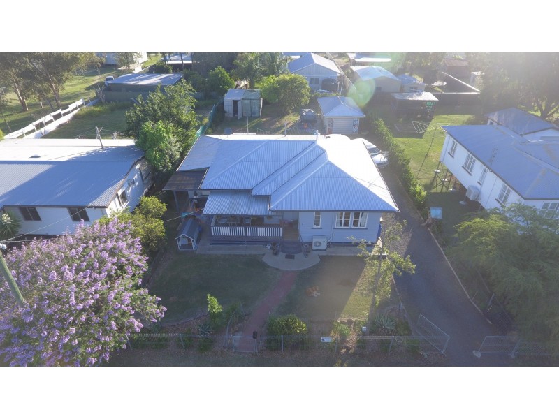 4 Drury Street, Dalby QLD 4405
