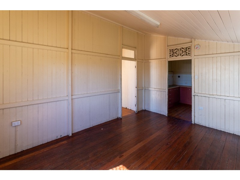 28 Dudleigh Street, Booval QLD 4304