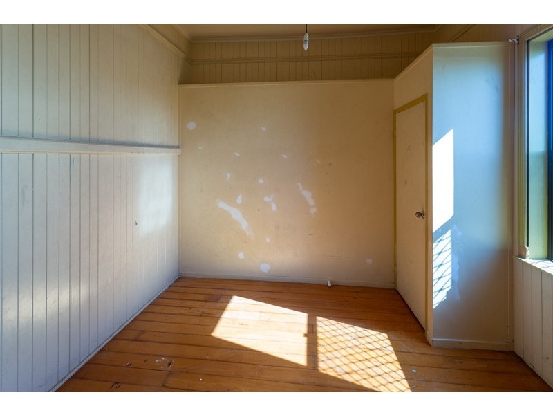 28 Dudleigh Street, Booval QLD 4304