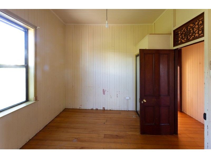 28 Dudleigh Street, Booval QLD 4304
