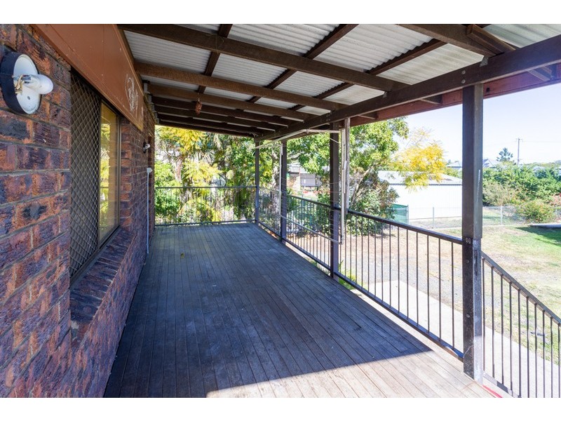 28 Dudleigh Street, Booval QLD 4304