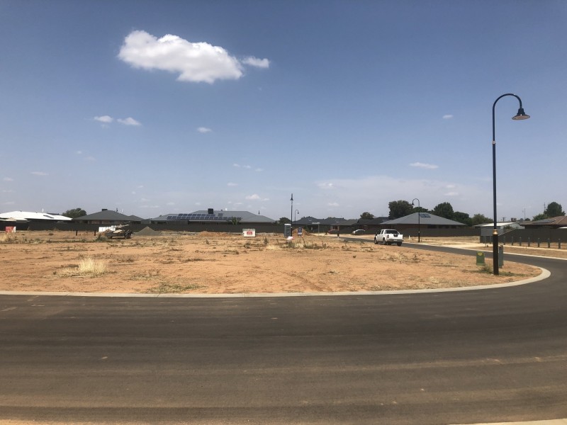 27 Dudley Park Lane, Cobram VIC 3644