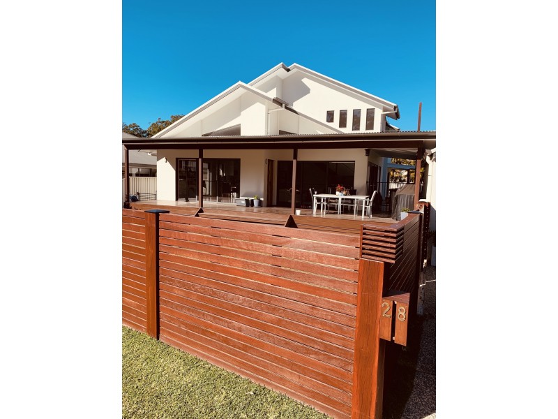 28 Tidal Cres, Moonee Beach NSW 2450