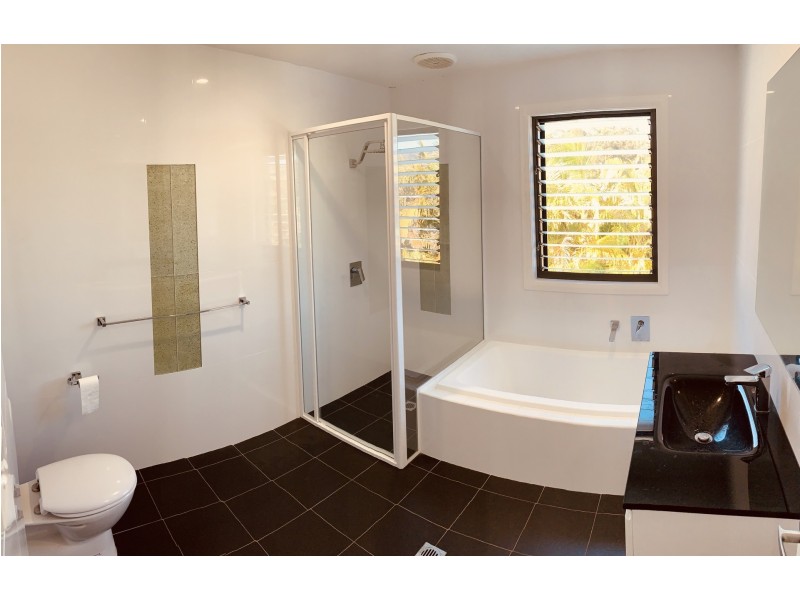 28 Tidal Cres, Moonee Beach NSW 2450