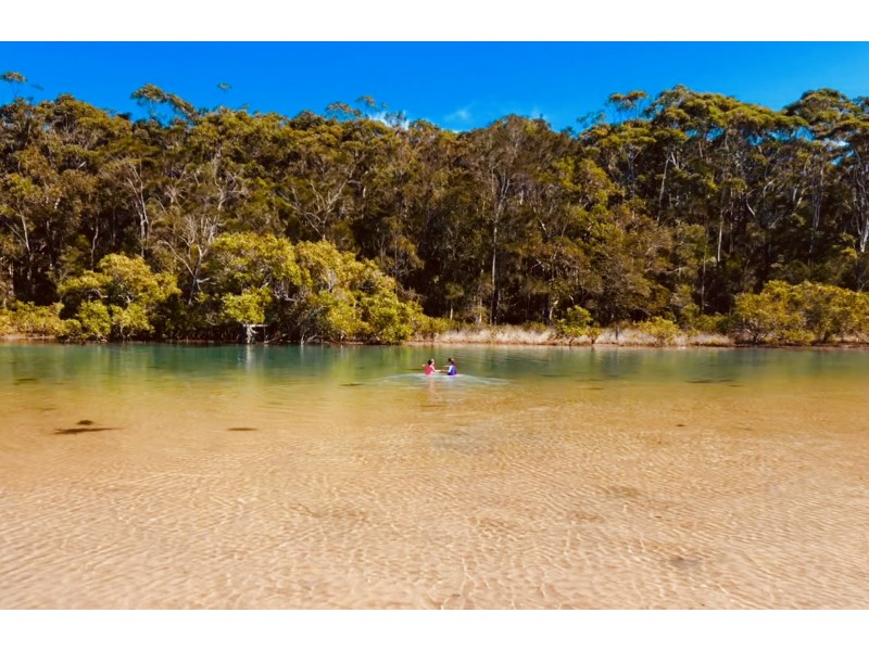28 Tidal Cres, Moonee Beach NSW 2450