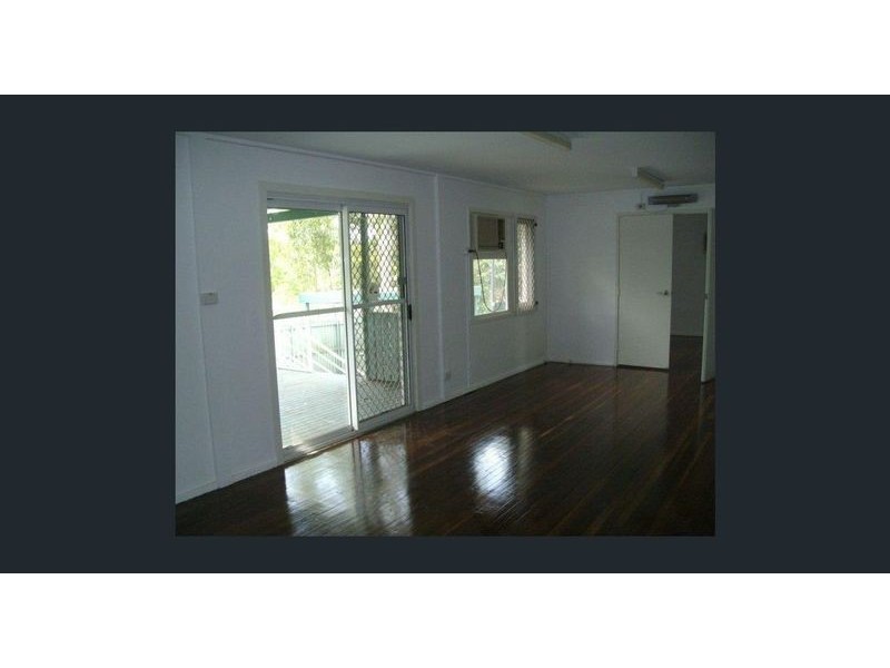 27 Mitchell Street, Riverview QLD 4303