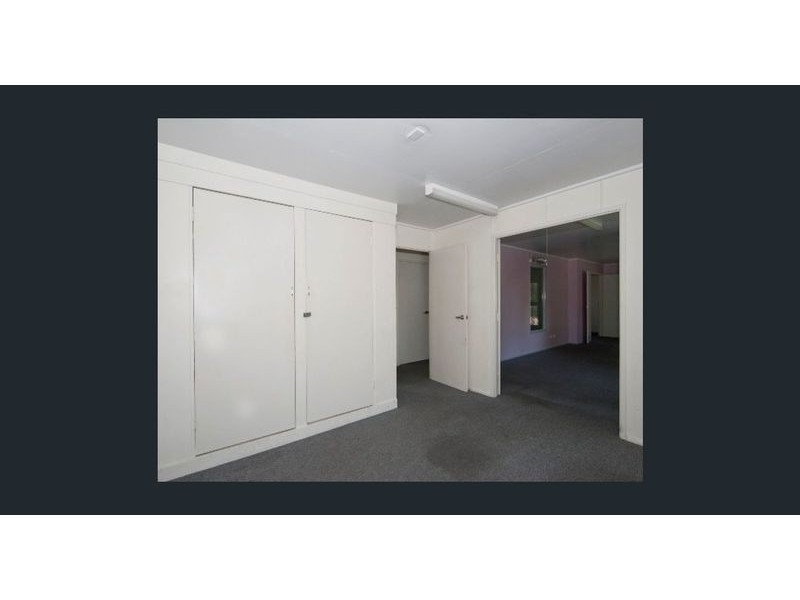 27 Mitchell Street, Riverview QLD 4303
