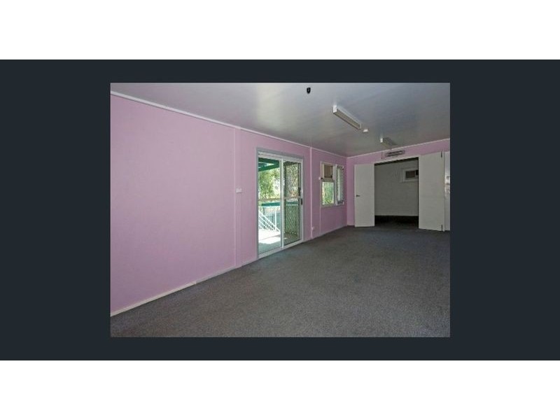27 Mitchell Street, Riverview QLD 4303