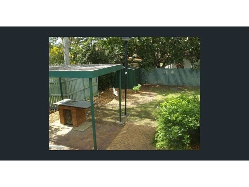27 Mitchell Street, Riverview QLD 4303