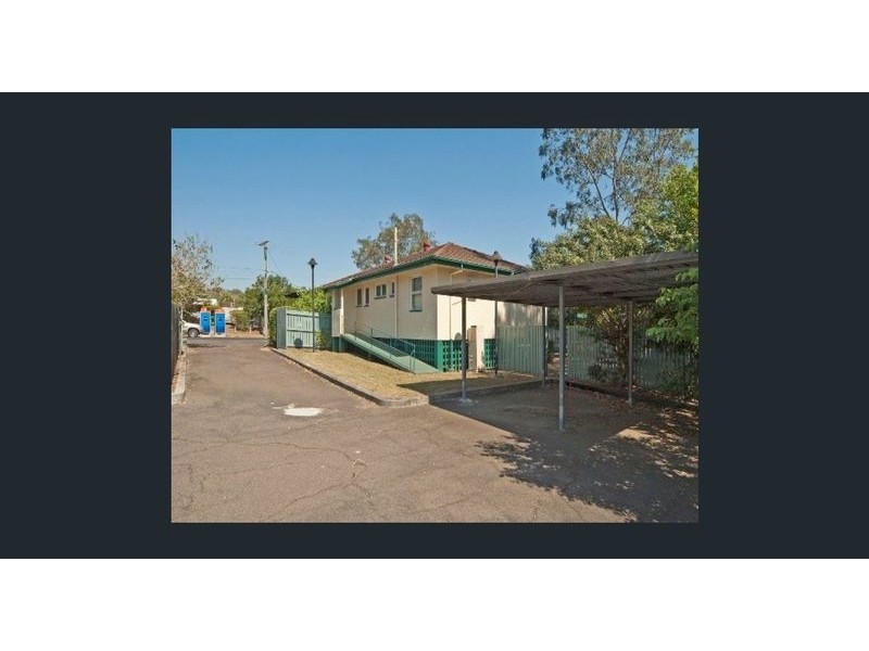 27 Mitchell Street, Riverview QLD 4303