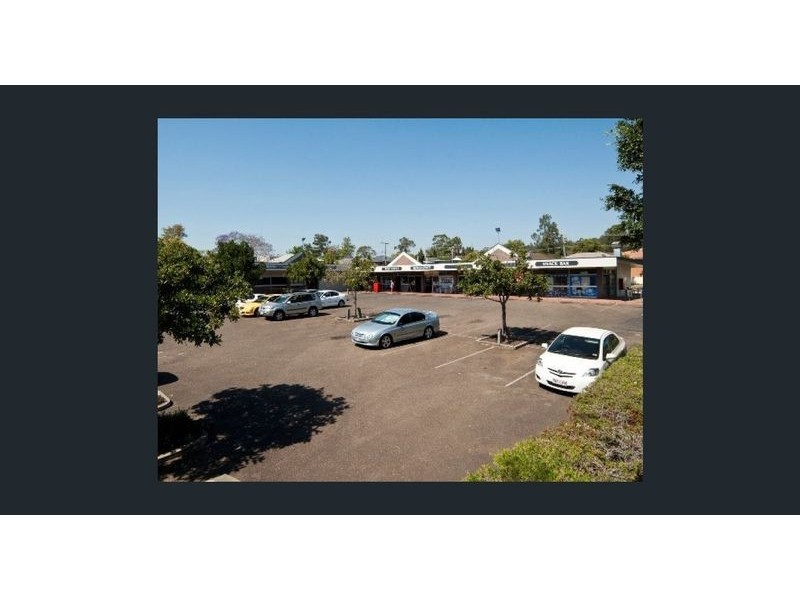 27 Mitchell Street, Riverview QLD 4303