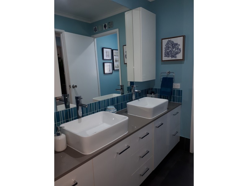 6 Transom Close, Jamboree Heights QLD 4074