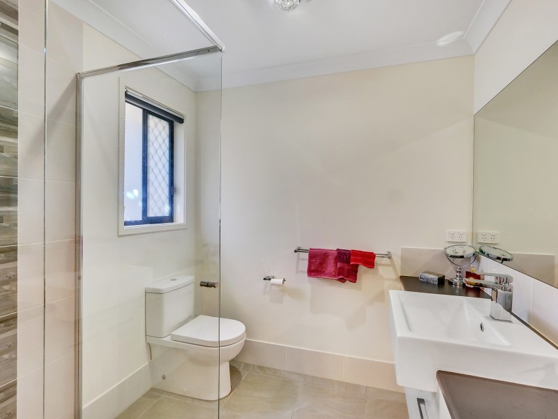 70 Barclay Street, Deagon QLD 4017