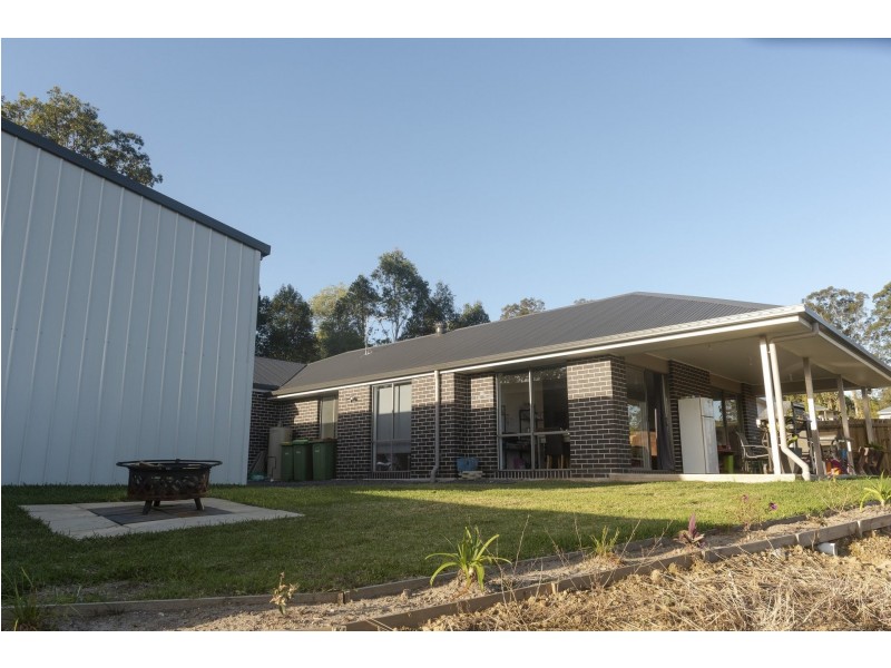 49 Brewers rd, Cooran QLD 4569