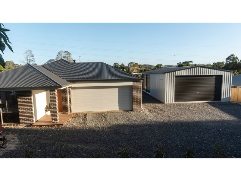 49 Brewers rd, Cooran QLD 4569