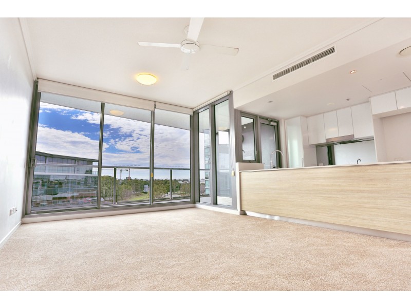 10601/8 harbour rd, Hamilton QLD 4007