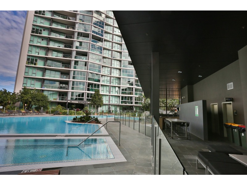 10601/8 harbour rd, Hamilton QLD 4007