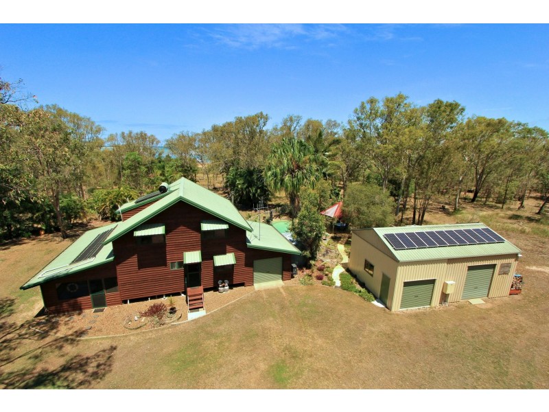 92 Melcer Road, Elliott Heads QLD 4670