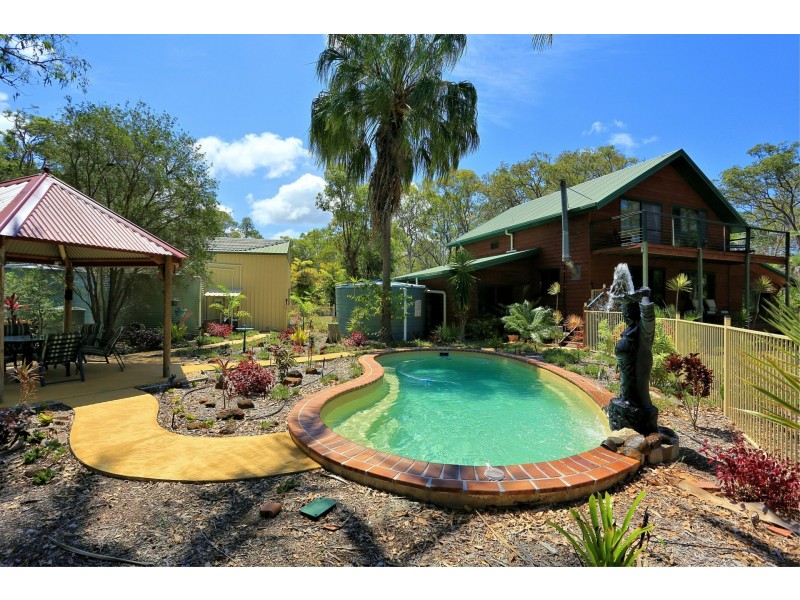 92 Melcer Road, Elliott Heads QLD 4670