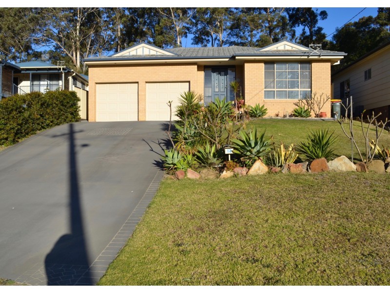 13 EDWARD AVE, Kings Point NSW 2539