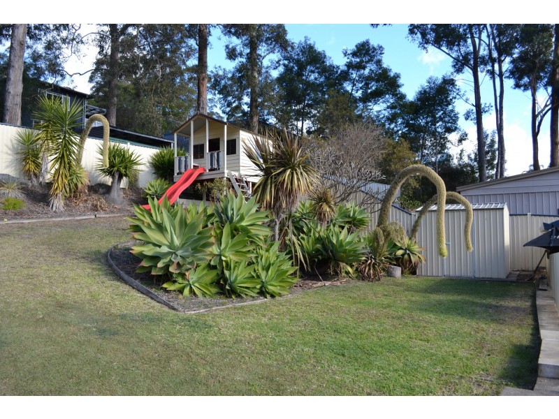 13 EDWARD AVE, Kings Point NSW 2539